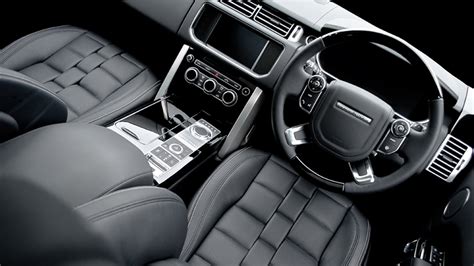 A Kahn Design Unveils its 2013 Range Rover Vogue Interior Package