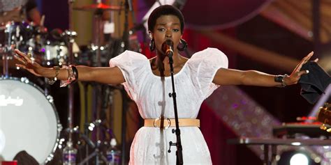 Lauryn Hill Set To Give Fans Early Thanksgiving Treat | Lauryn hill ...