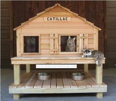 CATillac Insulated Cat House w/ Window plus Heated Cat House option | Insulated cat house, Cat ...