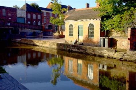 Atherstone Canal lock, Atherstone A picture of: Atherstone The Beautiful Country, Pictures Of ...