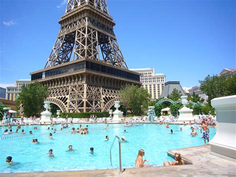 Paris Las Vegas Pool | A4 RNT | Flickr