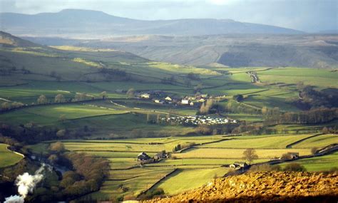 Active outdoors: enjoy the beauty of the Yorkshire Dales landscape and nature