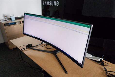 Samsung's new 49" ultrawide OLED monitor - Octopus Overlords