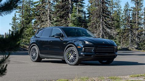 Porsche Cayenne E-Hybrid (US-Spec) | 2019MY | Front Three-Quarter