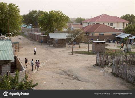 People in Juba, South Sudan – Stock Editorial Photo © Wollwerth #264993036