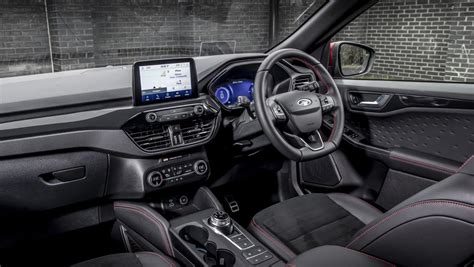 Ford Kuga Plug-In Hybrid interior, dashboard & comfort | DrivingElectric