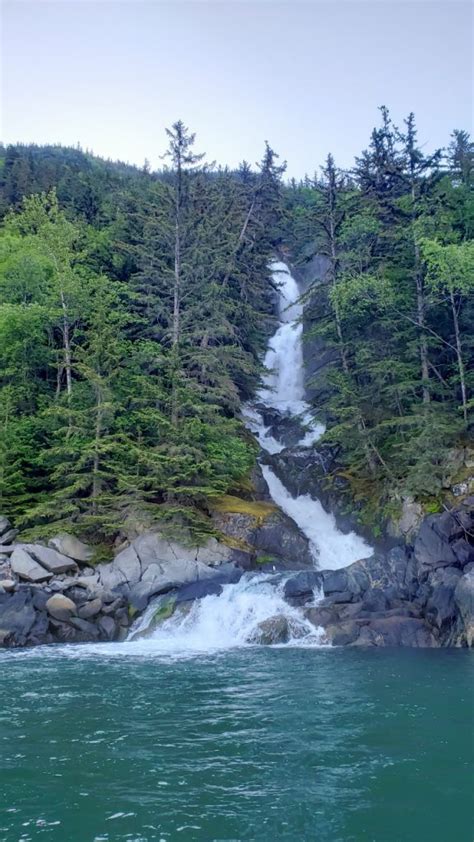 Waterfalls of Lynn Canal - Fjord Express to Juneau - 1-800-320-0146