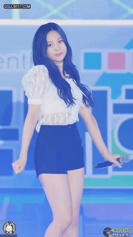 GGULBEST.COM GIF FACTORY: GFRIEND(Umji) White See-Through .gif