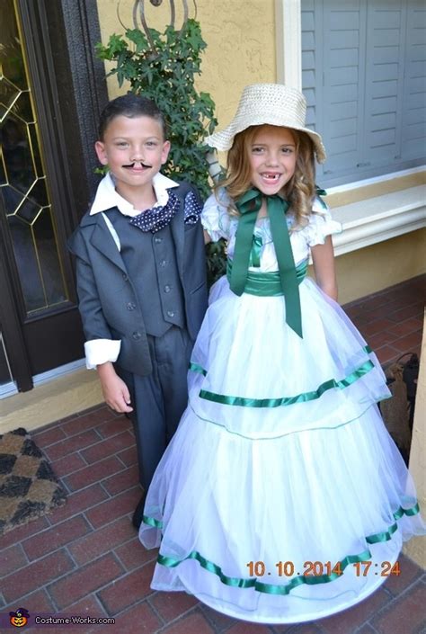 Gone with the Wind Scarlett and Rhett Costume | No-Sew DIY Costumes - Photo 3/3