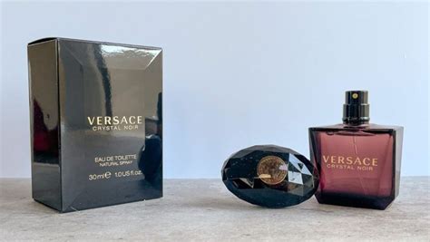 Versace Crystal Noir EDT Reviewed: Spellbinding & Simply Gorgeous ...