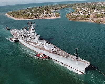 warship: uss iowa battleship pictures