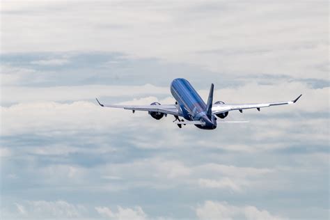 Breeze Airways Launches 20 New Routes Across the U.S. - Business ...