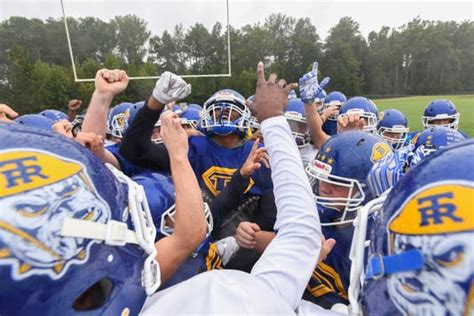 Travelers Rest High School football team energizes town with 5-0 start