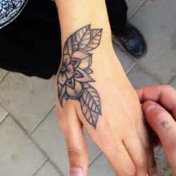 Tatuaggio sulla mano: perché si, perché no - PassioneTattoo