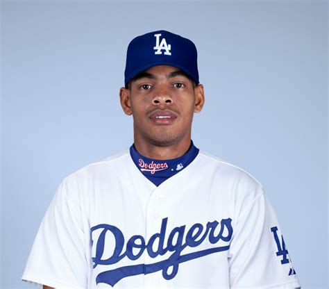 Live-blog: Hector Olivera talks about becoming a Dodger – Dodger Thoughts