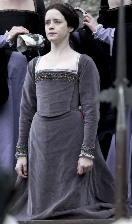 Anne Boleyn Execution Gown (Wolf Hall, 2015) Tudor Fashion, Renaissance ...