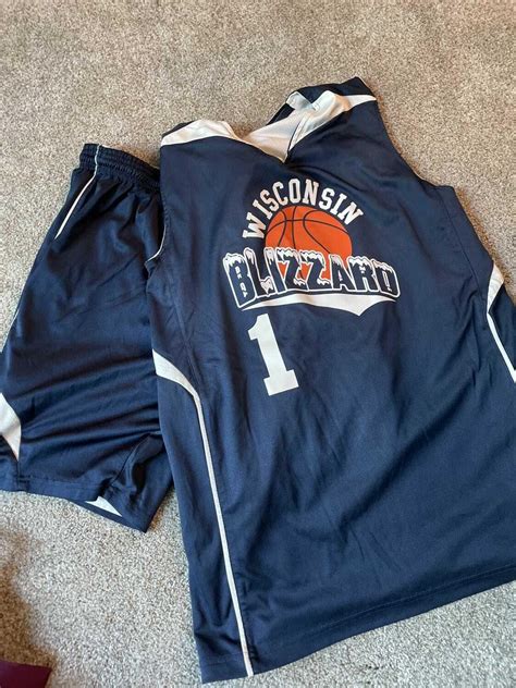 Best Wisconsin Blizzard Basketball Top And Shorts for sale in Appleton, Wisconsin for 2021