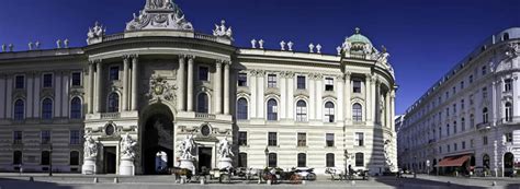 Hilton Vienna Plaza hotel shuttle service