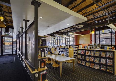 Wallingford Branch | The Seattle Public Library