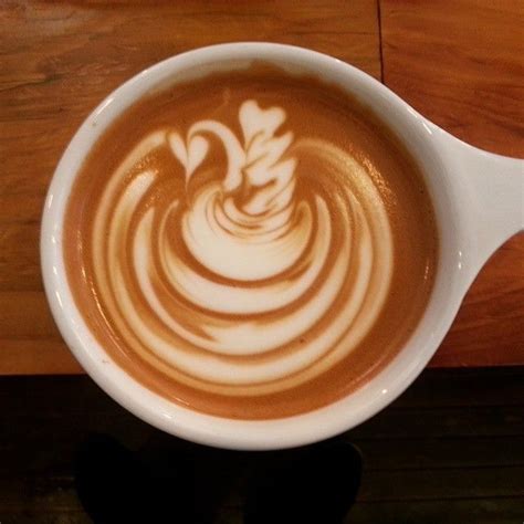 Latte Art Swan | Latte art, Latte, Coffee art