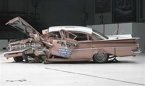 Crash Test Video: 2009 Malibu vs. 1959 Bel Air - autoevolution