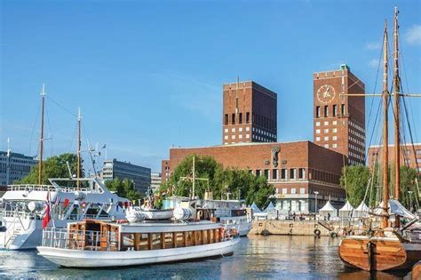 Sightseeing Private Tour of Oslo and Viking Ship Museum