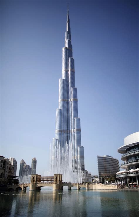 The World’s Tallest Building Burj Khalifa Sways and Creaks in a Storm | Burj Khalifa tickets