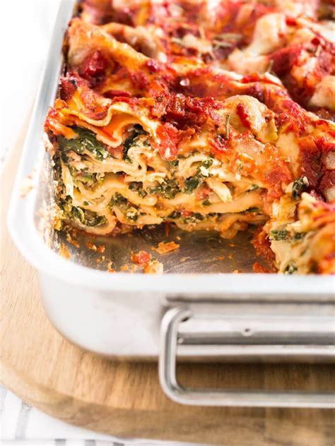 Easy Vegetarian Spinach Lasagna w/ Ricotta | Easy lasagna recipe, Vegetarian lasagna recipe ...