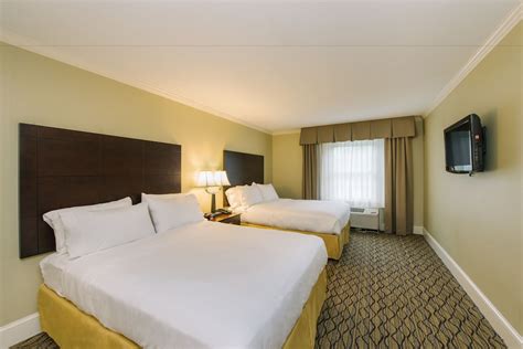 Holiday Inn Express & Suites Merrimack, an IHG Hotel Merrimack, New ...