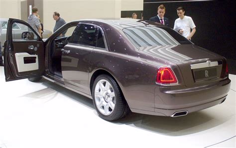 File:Rolls-Royce Ghost Heck.JPG - Wikimedia Commons