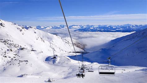 Skiing in New Zealand: Best Places to Ski, When to Go and Tips