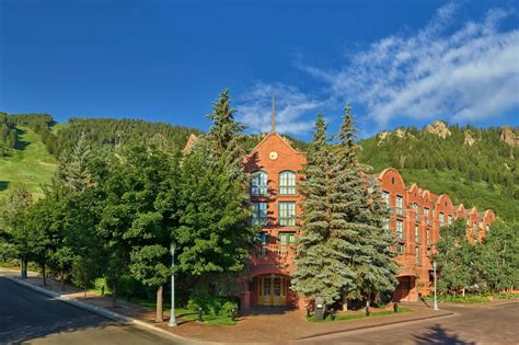 14 Best Hotels in Aspen, Colorado