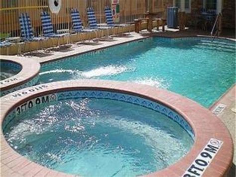 Holiday Inn Express Hotel Galveston West-Seawall in Galveston (TX) - Room Deals, Photos & Reviews