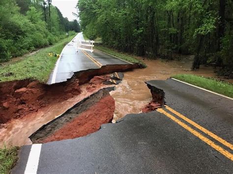 Overnight storms lead to flooding, damaged roads - LaGrange Daily News | LaGrange Daily News