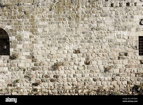 Ancient walls of the old city in Jerusalem Stock Photo - Alamy