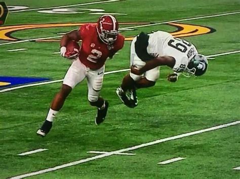 Derrick Henry Stiff Arm - MelaneyReiva