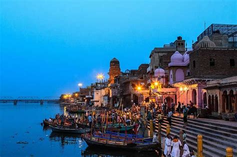 Vishram Ghat, Mathura | Aarti Timings, Photos, Boat Ride - Holidify