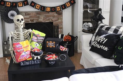 Spooky-fun Halloween living room decor ideas - LAURA'S little PARTY