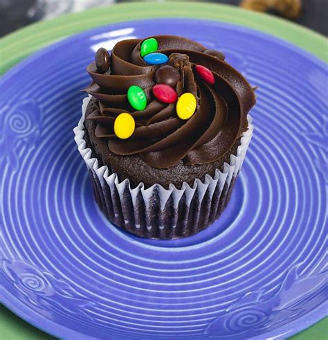 M&M Cupcakes {A Simple Cupcake Recipe Inspired By Disney}