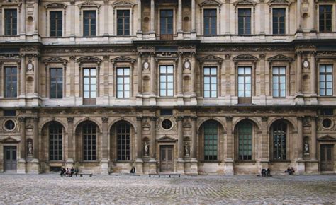 Louvre Palace Facade - modlar.com