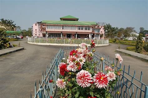 Discover Dibrugarh (ডিব্ৰুগড়), Assam, India, with Timothy Tye