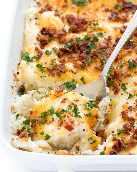 Loaded Mashed Potatoes (Perfect for Thanksgiving!) - Chef Savvy