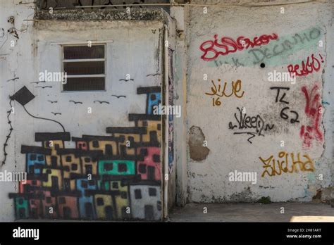 RIO DE JANEIRO, BRAZIL - Jan 30, 2019: The walls with street art in Favela Rocinha in Rio de ...