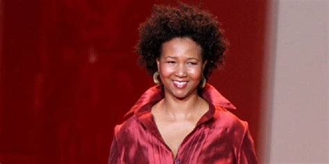 Mae Jemison - Age, Family, Bio | Famous Birthdays