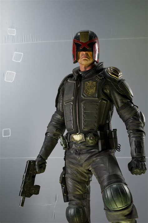 Judge These New High-Resolution DREDD Images | Karl urban, Dredd movie ...