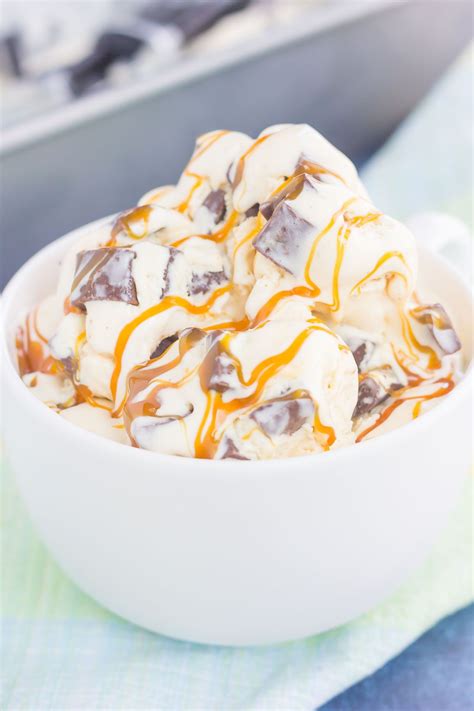 No-Churn Salted Caramel Chocolate Chunk Ice Cream Perfect Desserts ...