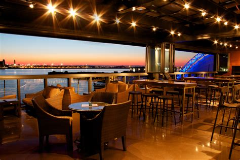 9 best rooftop bars in Boston for great views and breezes