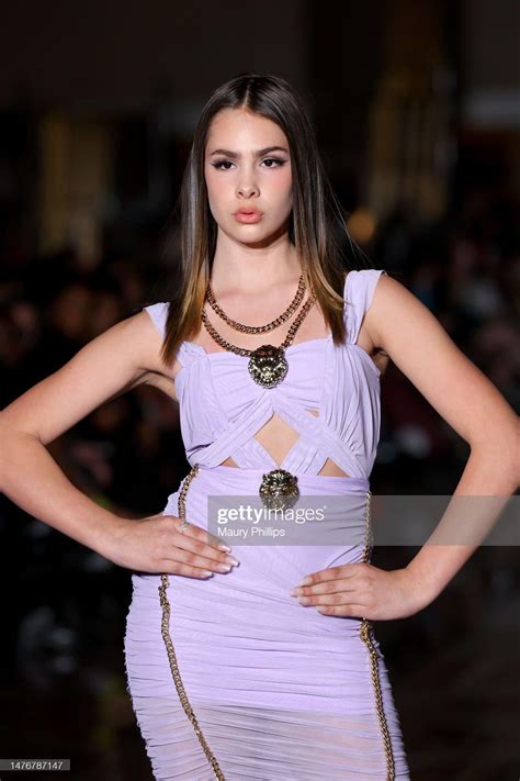 Los Angeles Fashion Week 2023 : r/PejaAnne