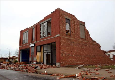 Greensburg Tornado - Photo 7 - Pictures - CBS News