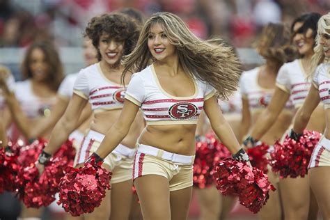 San Francisco Cheerleader Takes a Knee During (58 min) - Video ...